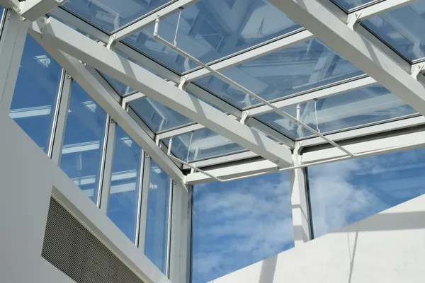 Verrière métallique sur mesure réalisée à Genève